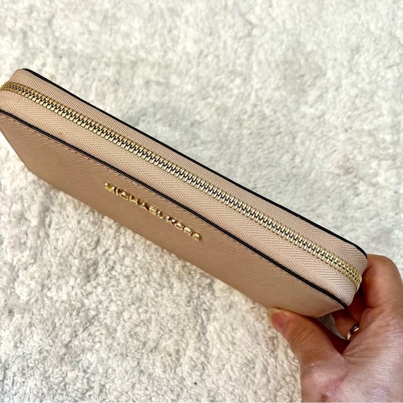 NWOT Michael Kors Purse Jet Set Travel Za Continental Dark Khaki wallets - Picture 8 of 8